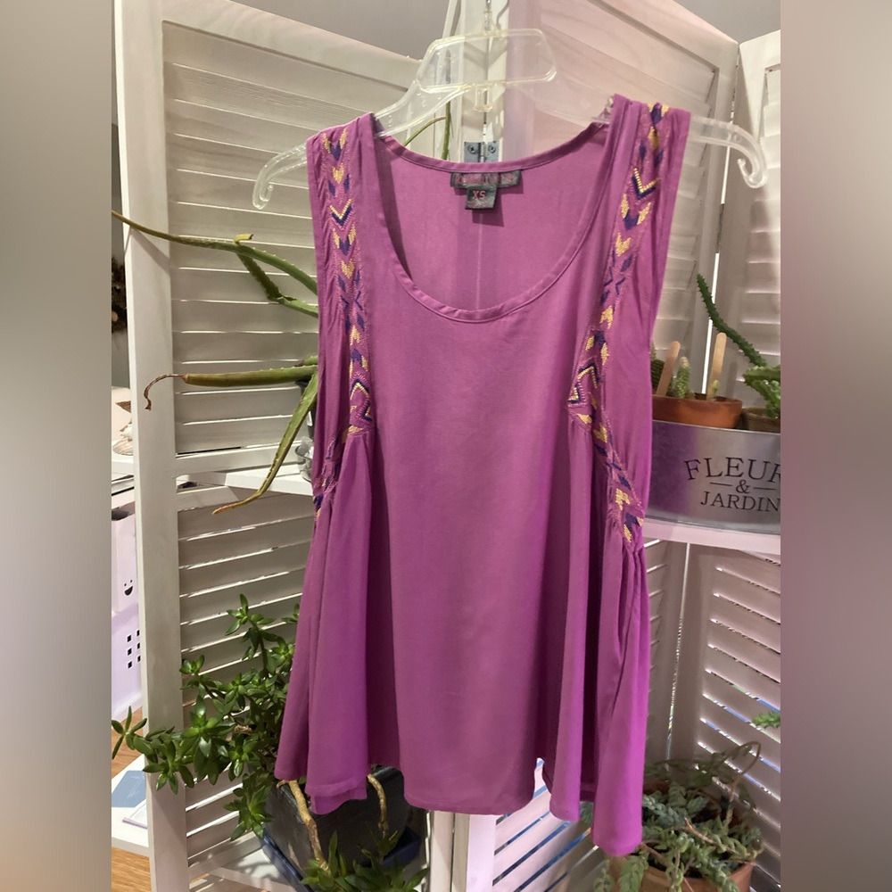 RockaRoll Cowgirl Light Magenta Embroidered Sleeveless Flared Top Size XS